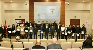 'Minikler FeTeMM'le Buluşuyor Bilim Şenliği' Zirve Yapıyor