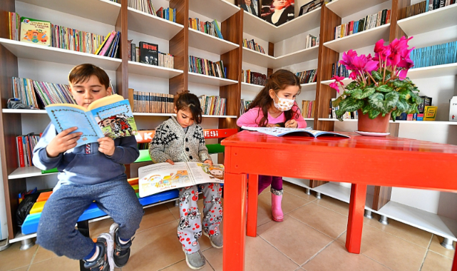 Muhtarlık Ofisleri Mini Kütüphaneye Dönüştürüldü