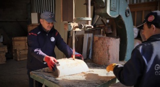 Ödemiş’te Budanan Ağaç Dalları Hem Yürekleri Hem Yuvaları Isıtıyor 