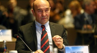 Soyer'den İmamoğlu'na Destek