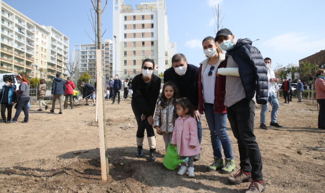 ‘Yeşil Karşıyaka’ İçin 40 Bin Fidan