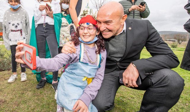 Zeytin Barış Festivali “Bir Zeytin Dalı Yeter” Sloganıyla Başladı