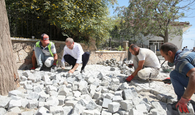 45 Futbol Sahası Büyüklüğünde Bir Alana Kilit Parke Taşı Döşendi