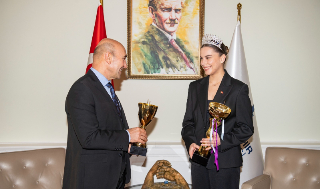 Başkan Soyer Milli Cimnastikçi Burçak Şenman’ı Ağırladı