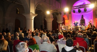 Çeşme 2022’Ye Böyle “Merhaba” Dedi