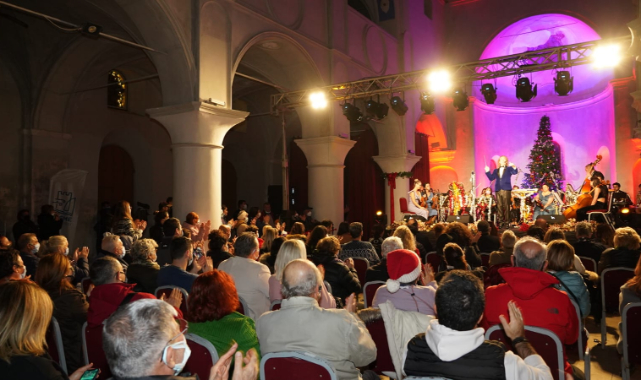 Çeşme 2022’Ye Böyle “Merhaba” Dedi