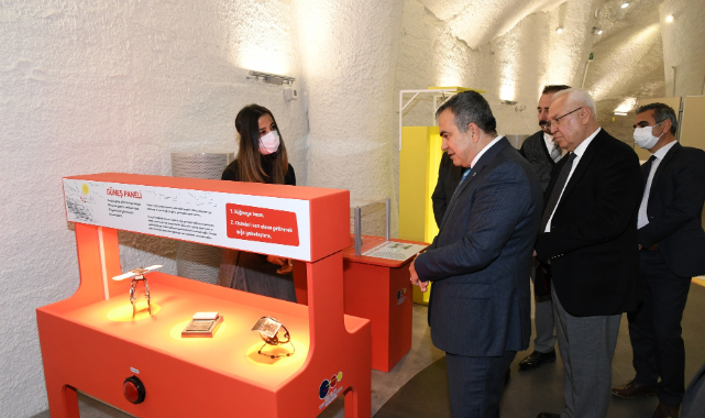 Çocuklar bilimi Karabağlar&#039;da Sevecek