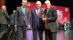 Cumhurbaşkanı Recep Tayyip Erdoğan'dan İsmail Araç'a Ödül