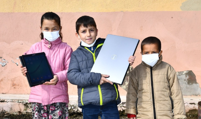 İzmir Büyükşehir Belediyesi 78 köye ücretsiz internet hizmeti veriyor