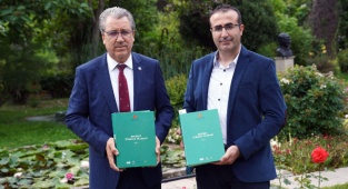  İzmir'de "Efe Çenberi" İsminde Yeni Bir Bitki Türü Keşfedildi