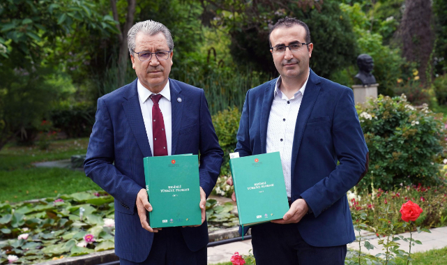  İzmir&#039;de &quot;Efe Çenberi&quot; İsminde Yeni Bir Bitki Türü Keşfedildi