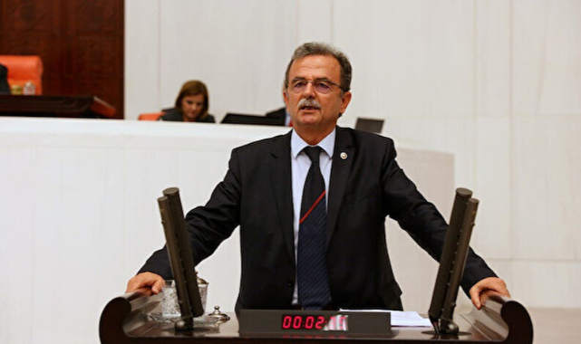 Kedi ve Köpek Mamalarının Yüzde 1&#039;e Düşürülmesi İçin Kanun Teklifi Verildi