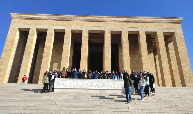 Kınık Belediyesi Öğrencilerle Anıtkabir&#039;de