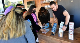 Konak’ta Turizm Bilgilendirme Ofisi Hizmete Girdi