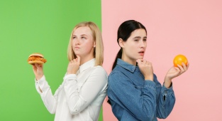 Saçlarınız İnceliyorsa Nedeni Bu Besinler Olabilir!