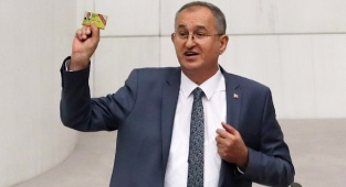 Sertel: "Yasaklar, işsizlik zirvede, özgürlükler dipte"