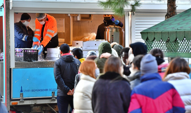 Sıcak Yemek Hizmeti Kâtip Çelebi Üniversitesi’nde De Başladı