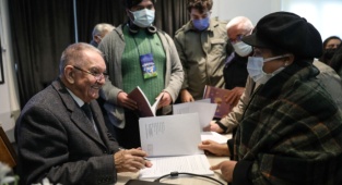 Usta Matematikçi Bucalılarla Buluştu