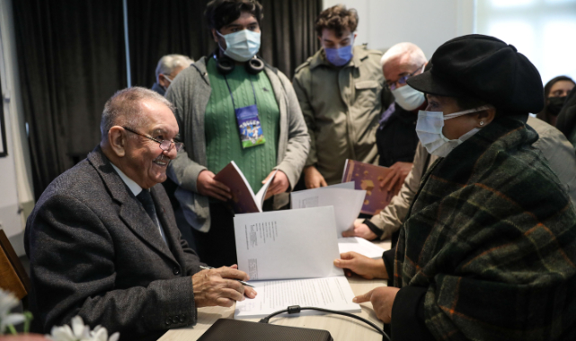 Usta Matematikçi Bucalılarla Buluştu