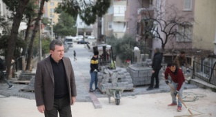 Başkan Koştu'dan, Kilit Parke Döşenen Yollara İnceleme