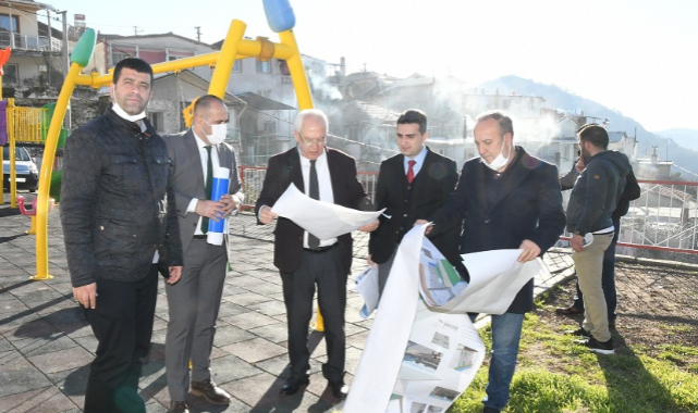 Başkan Selvitopu, Kavacık Meydan Projesi&#039;ni Yerinde Anlattı