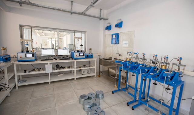 Başkan Soyer Egeşehir Laboratuvarı’nı İnceledi