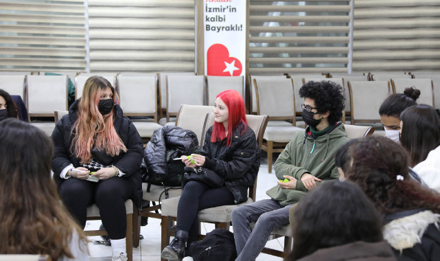 Bayraklı Gençlere Emanet!