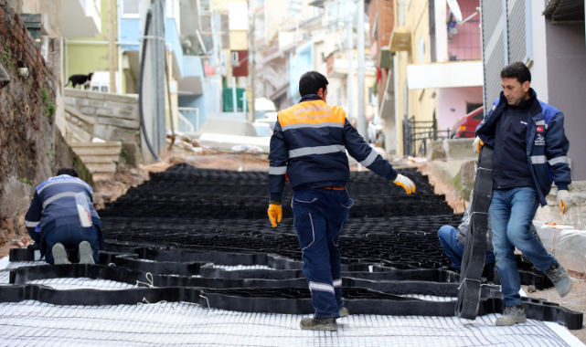 Bayraklı&#039;nın Yollarına &#039;Modern&#039; Sistem