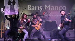 Buca Barış Manço’yu unutmadı