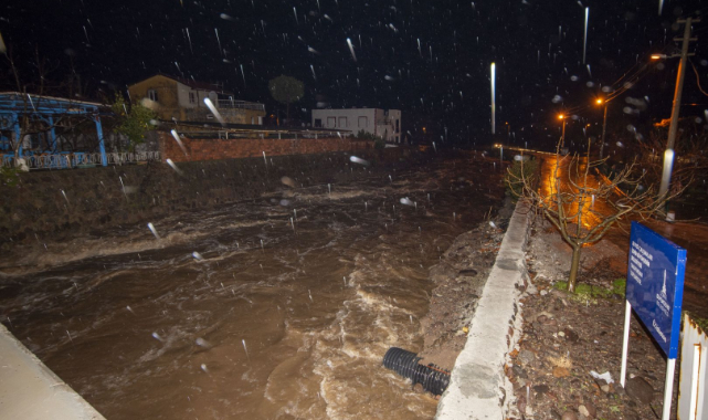 Dikili’de Yoğun Yağış