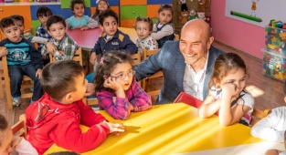 İzmir Büyükşehir Belediyesi 6 Masal Evi daha açıyor