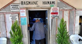 İzmir’in Misafirhanesi Basmane Kucaklamaya Devam Ediyor