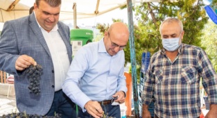 Karakayalar Pazar Yerine Kavuşuyor