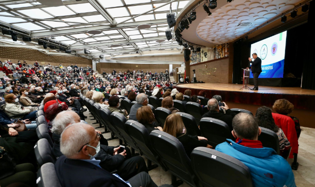 Karşıyaka&#039;da 3. Yaş Üniversitesi Yola Çıktı