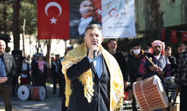 Kınık&#039;ta 32&#039;nci Geleneksel Deve Gösterisi Festivaline Yoğun İlgi