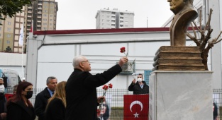 Yaşar Kemal Karabağlar'da, Adını Taşıyan Mahallede Anıldı