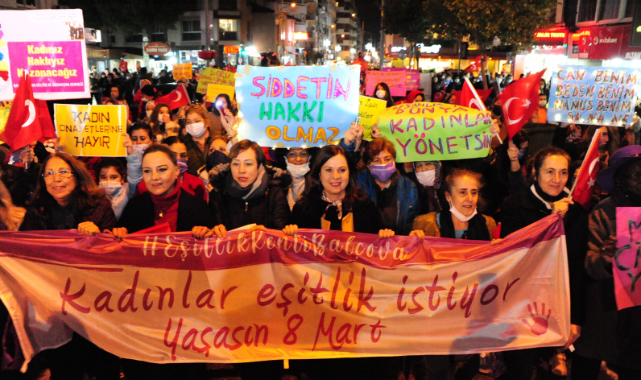 Balçovalı Kadınlar Hem İsyan Etti Hem de Eğlendi