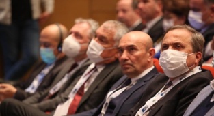 Başkan Soyer, Kadıköy Sürdürülebilir Kentler Zirvesi’nde Konuştu