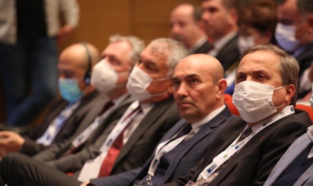 Başkan Soyer, Kadıköy Sürdürülebilir Kentler Zirvesi’nde Konuştu