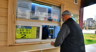 İzmir’in “Halk Ekmek” Modeli Yüzleri Güldürdü