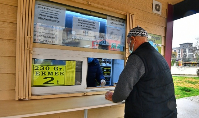 İzmir’in “Halk Ekmek” Modeli Yüzleri Güldürdü