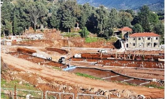 İzmir’in Turistik Beldesinde 12 Bin 61 Metrekarelik Orman Alanındaki Otel İnşaatı İçin “ÇED Gerekli Değil” Kararı