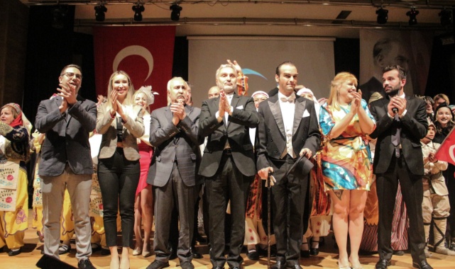 Karşıyaka’da ‘Bir Ulusun Doğuşu’ Canlandırıldı