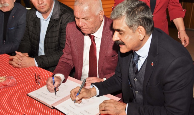 Kemalpaşa&#039;da Toplu İş Sözleşmesi Coşkusu