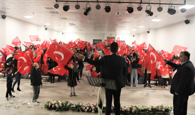 Kınık Belediye Korosundan Muhteşem Konser