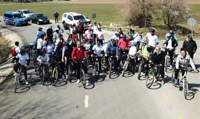 Kınık&#039;ta Ormancılık Haftası Etkinlikleri Kapsamında Bisiklet Severler Bir Araya Geldi