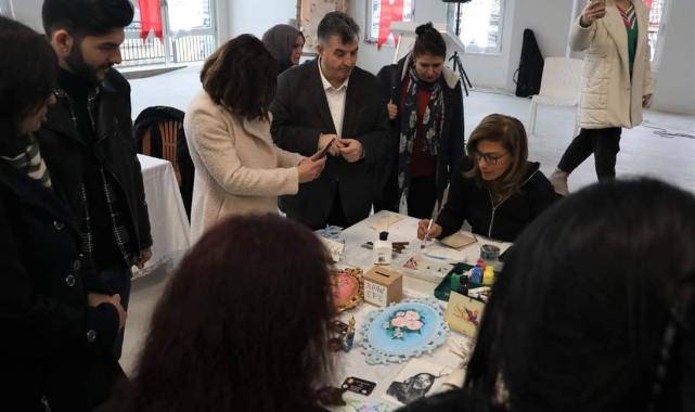Kınıklı Kadınlar Sanat Atölyelerinde Sanatçılarla Buluştu