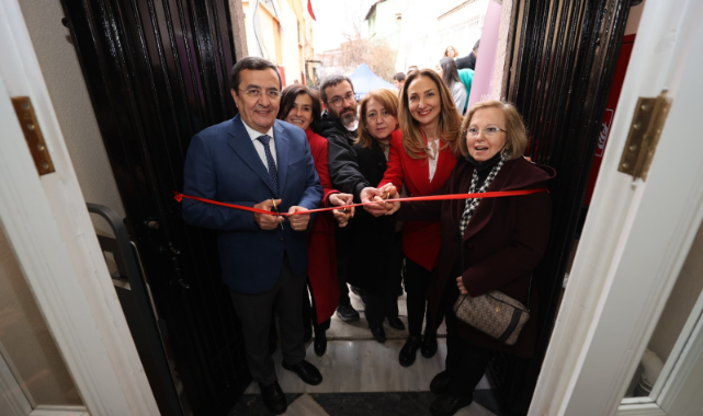 Konak Belediyesi Kadın ve Sosyal Politikalar Merkezi Açıldı