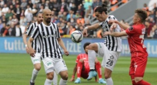 Altay Harakiri yaptı