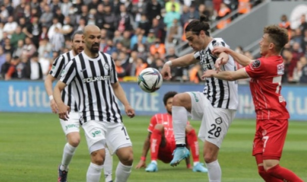 Altay Harakiri yaptı